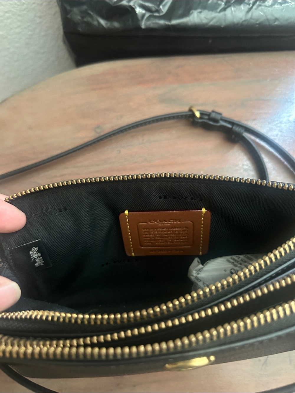 Coach Black Pebbled Leather Crossbody Camera Bag with Gold C Hardware - Picture 5 of 6